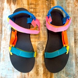 Teva size 10 Sandals